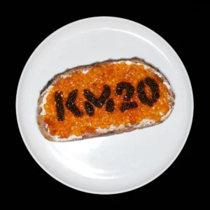 Бутер с красной и чёрной икрой