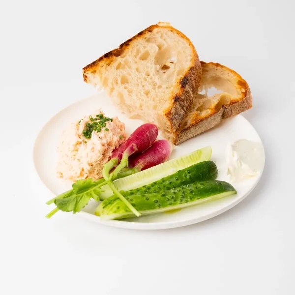 Риет из лосося  с фермерскими овощами