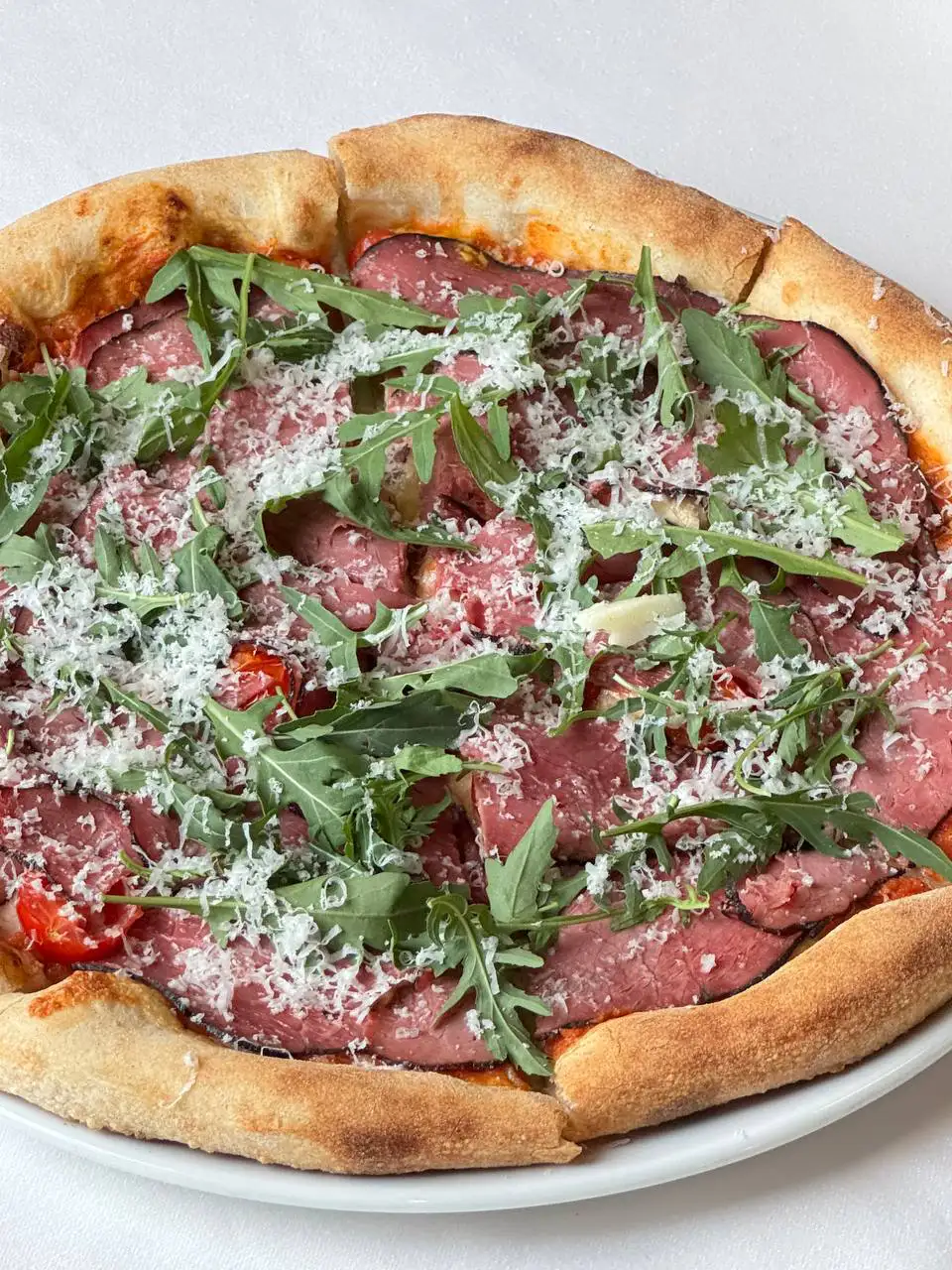 Пицца с пастрами